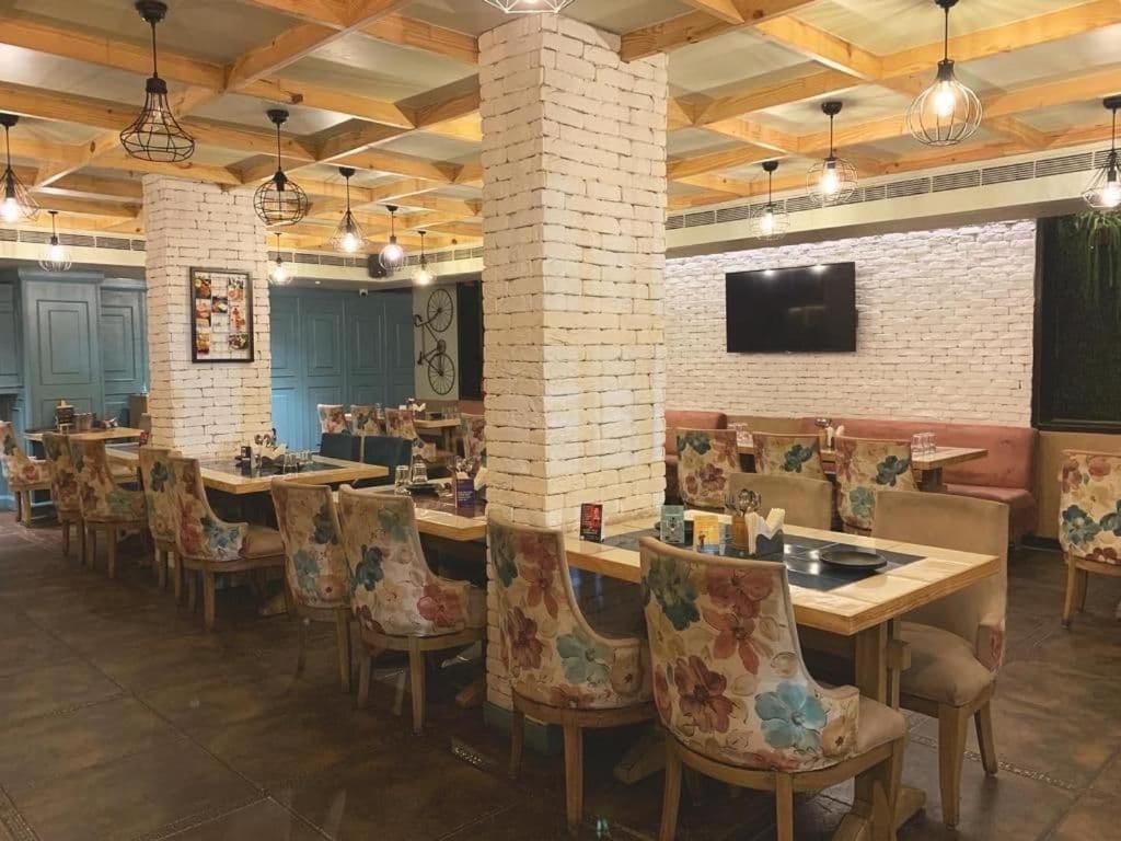 Hotel Punjab Palace Rāipur Εξωτερικό φωτογραφία
